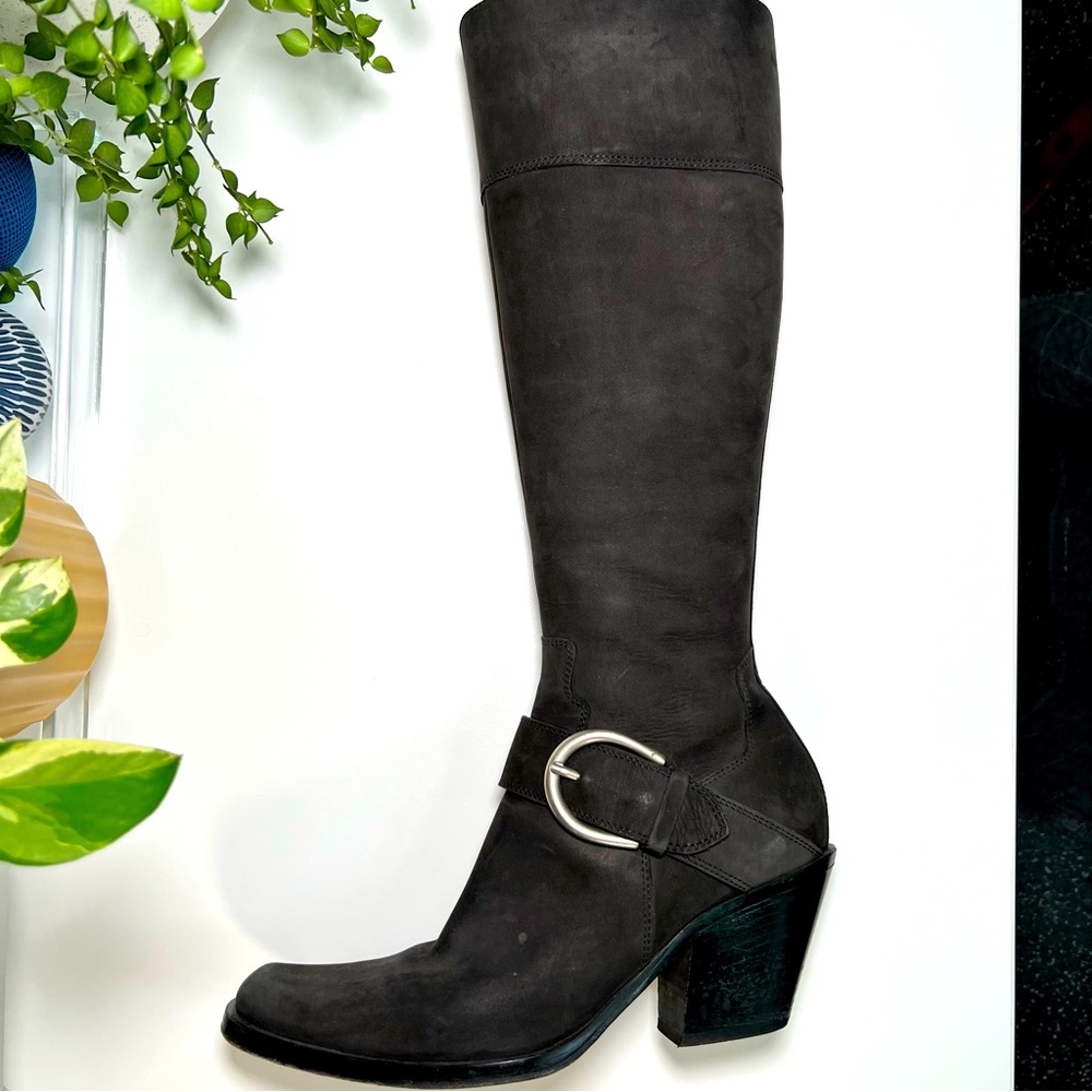 Donald Pliner black suede tall boots sz 7 3”heel